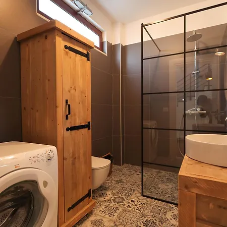 Villa Grandstay Perla