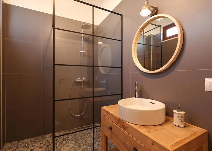 Willa Grandstay Perla